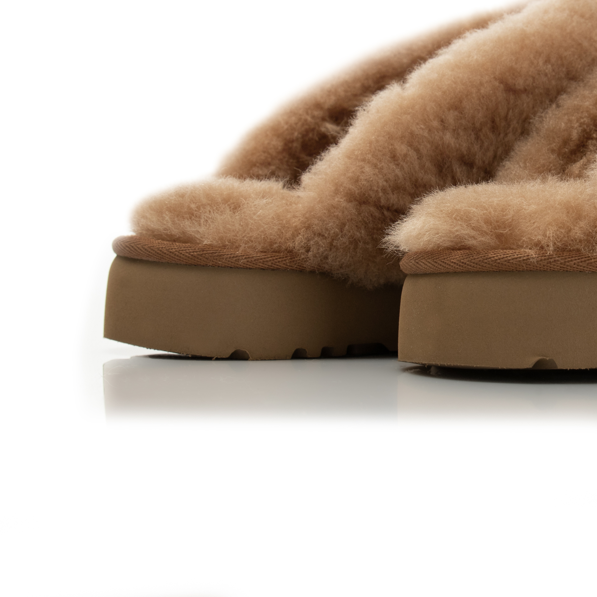 Kapcie damskie UGG Classic Slipper II 